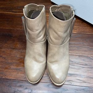 Tan Heel Boots